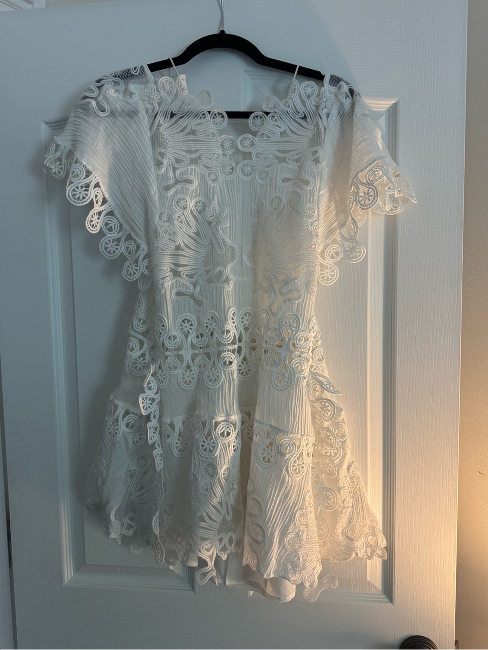 White Lace Flutter-Sleeve Women's Dress